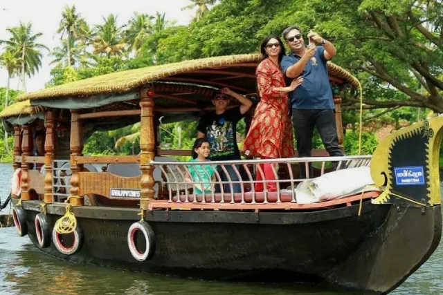 Budget Munnar Thekkady Alleppey Honeymoon Packages